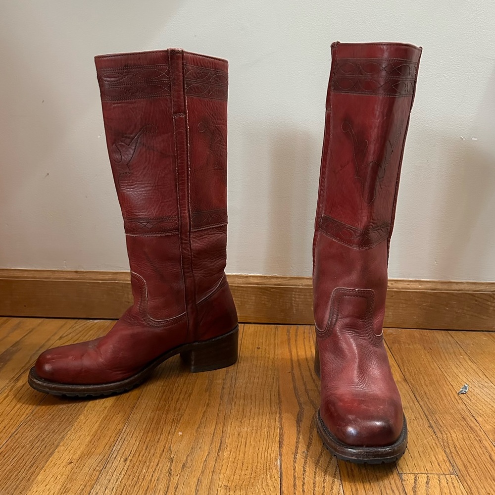 Frye embroidered Campus boots